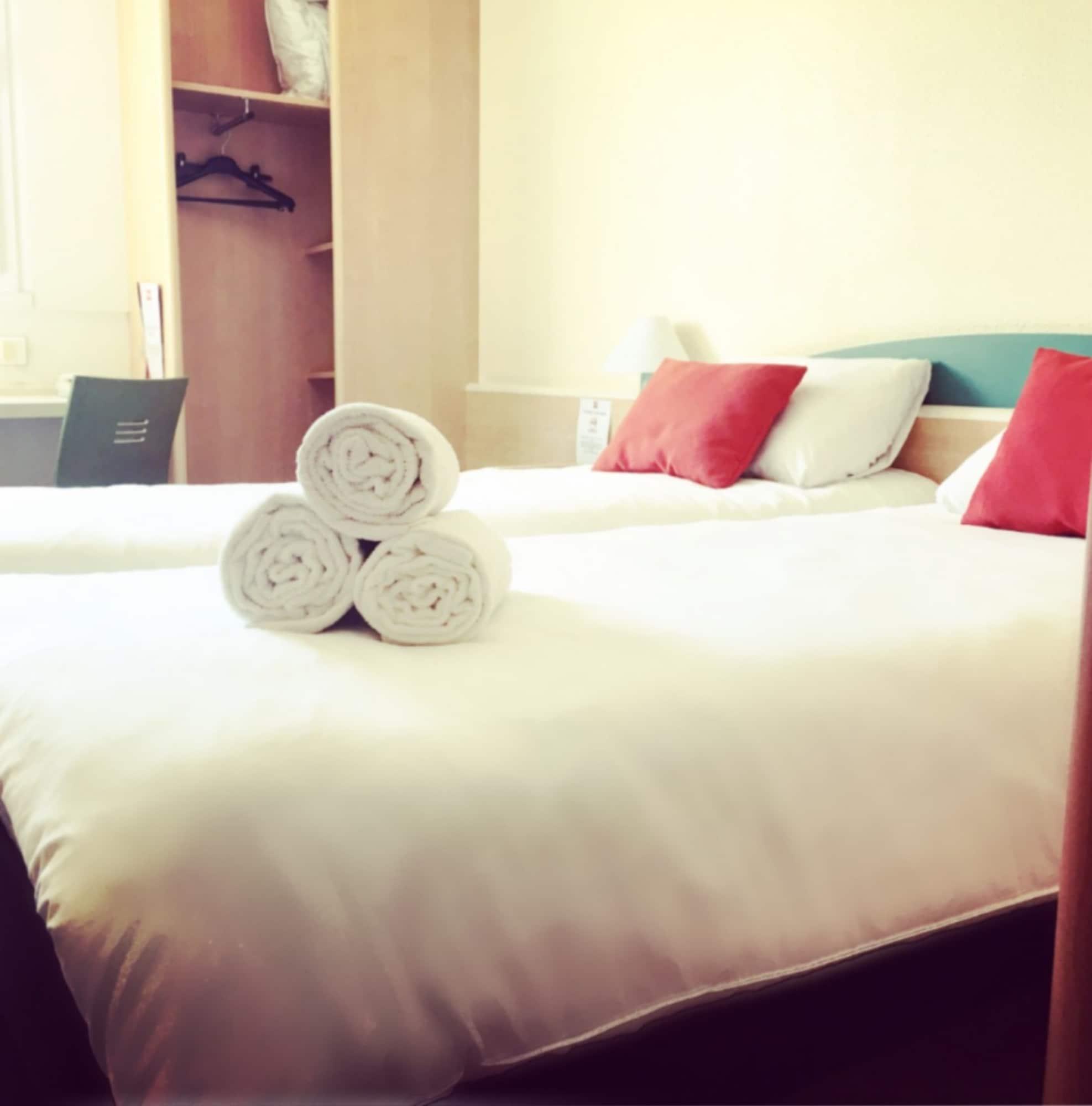 Ibis Rennes Cesson Hotel Bagian luar foto