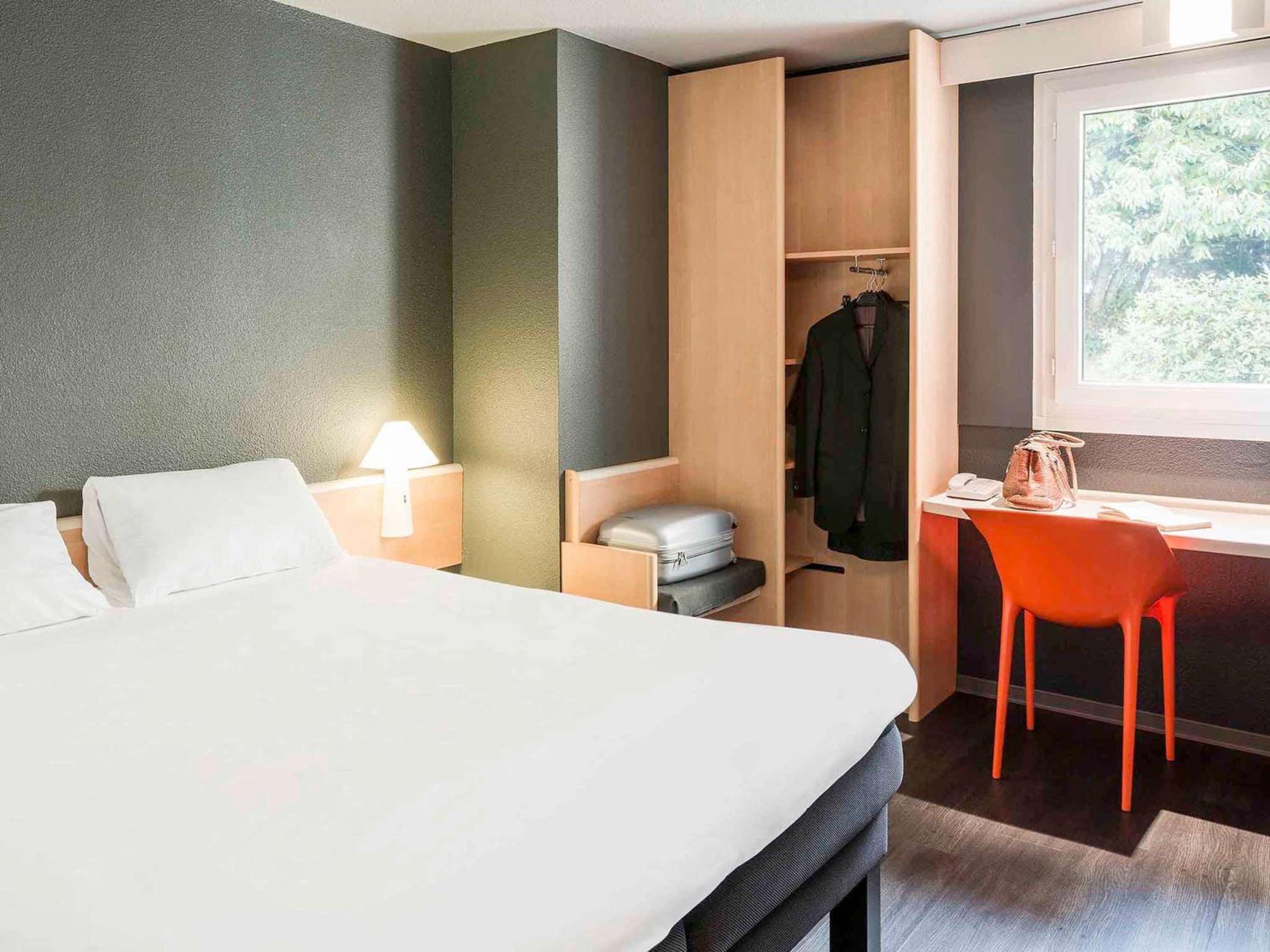 Ibis Rennes Cesson Hotel Bagian luar foto